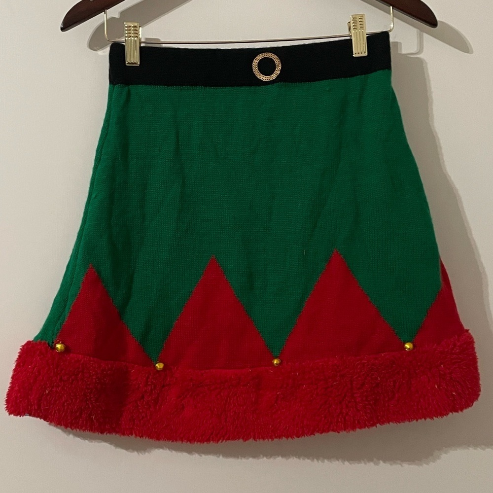 No Boundaries Festive Elf Knit Skirt with Jingle Bells & Faux Fur Size M(7-9) - Picture 2 of 8